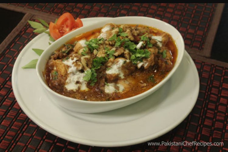 Akhroti Murgh Recipe By Rida Aftab