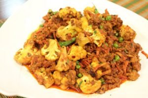 Qeema Sabzi Pao Bhaji Recipe By Zubaida Tariq